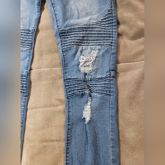 Waimea Men's 32x31 Skinny Fit Distressed Rip Torn Designer Trendy Embroidered - Picture 6 of 16